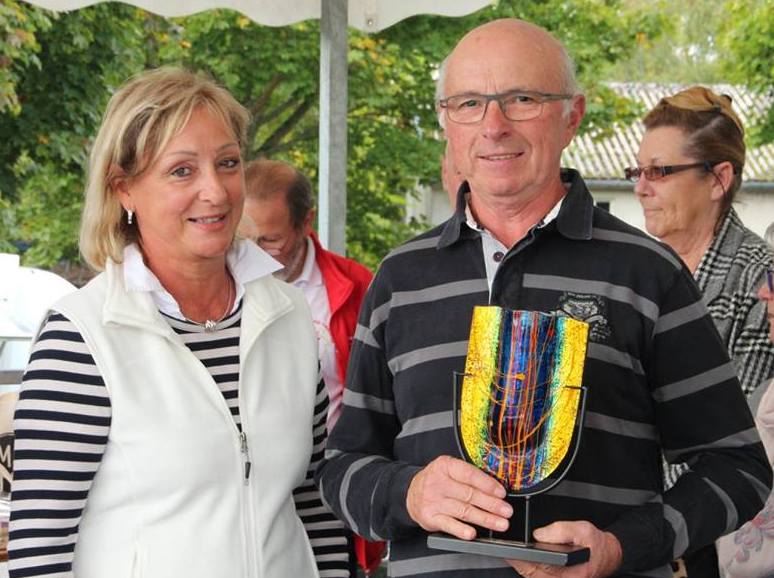 Octobre 2017,Rallye des Vignobles à Cosne/Loire, remise récompense.